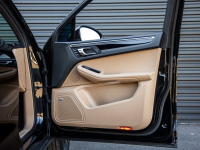 2021 Porsche Macan Macan