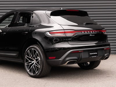 2026 Porsche Macan AWD