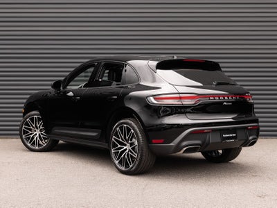 2026 Porsche Macan AWD