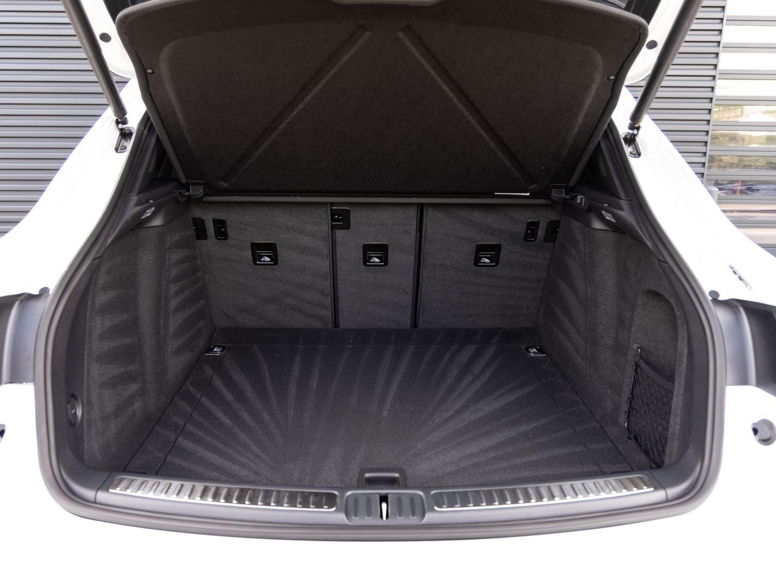 2026 Porsche Macan Macan T