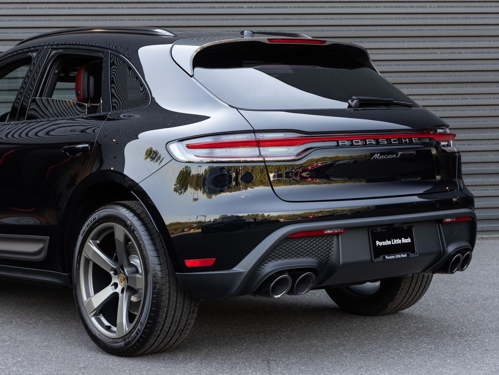 2025 Porsche Macan T