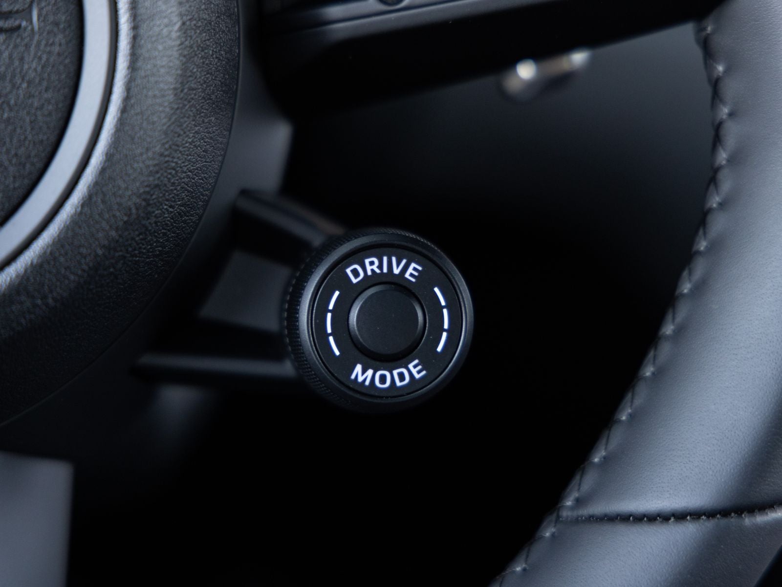 2025 Porsche Macan T