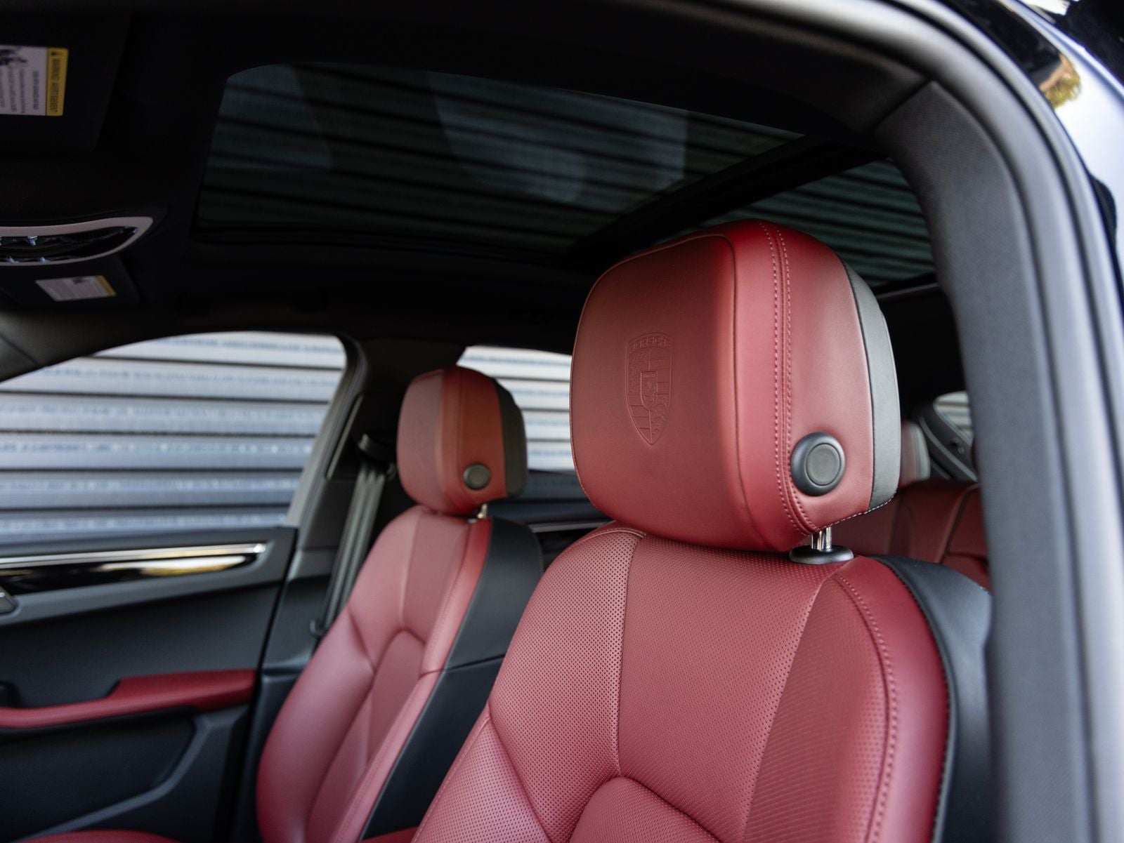 2025 Porsche Macan T