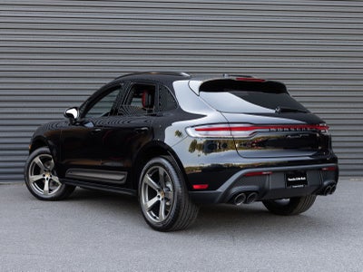 2025 Porsche Macan T