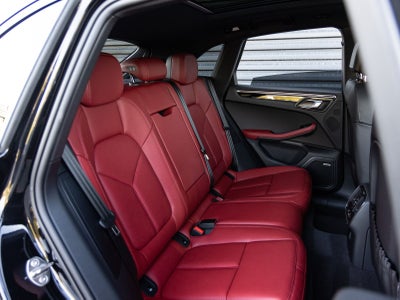 2025 Porsche Macan T