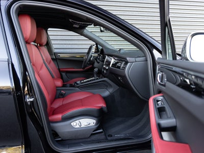 2025 Porsche Macan T