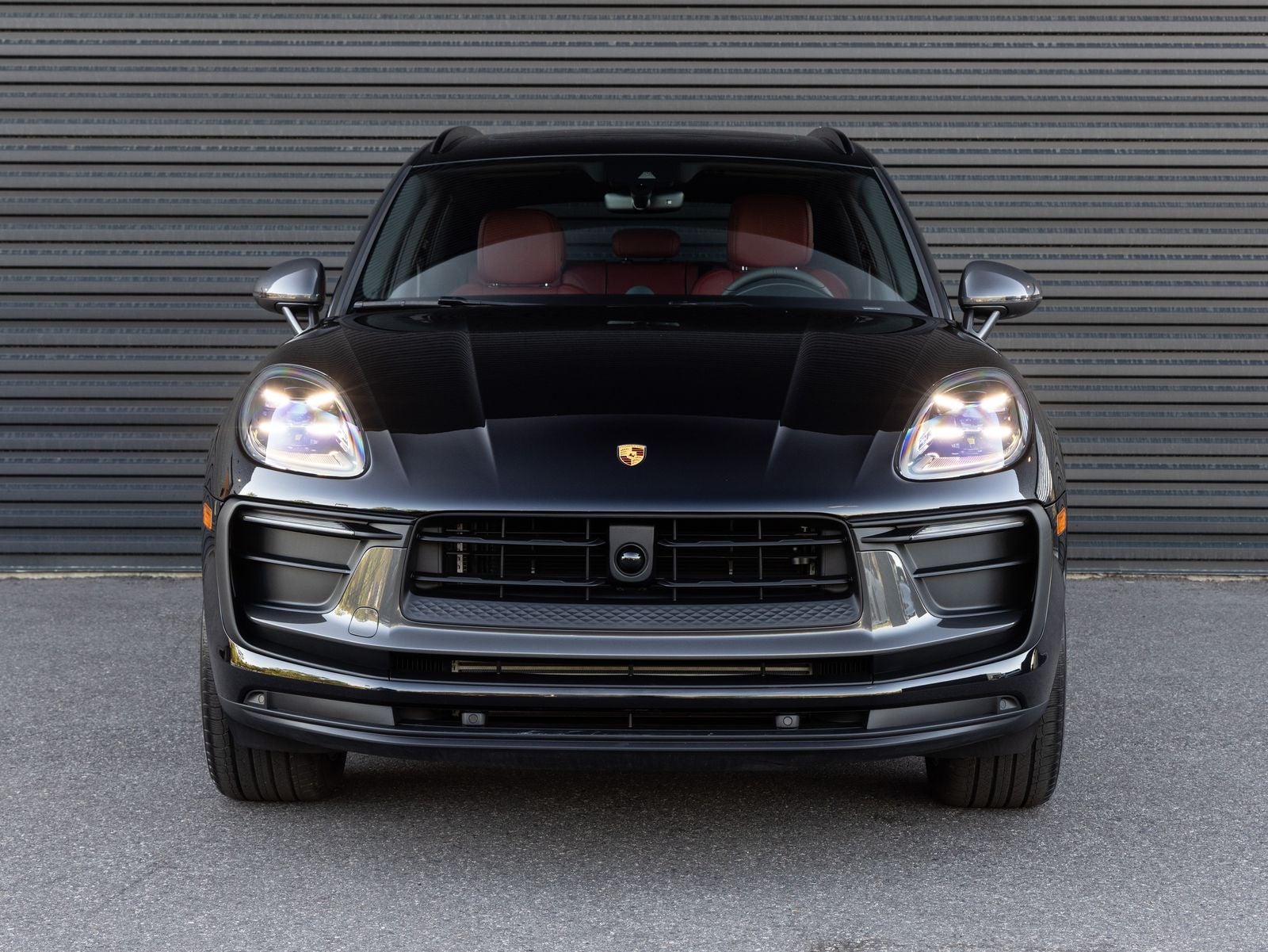 2025 Porsche Macan T