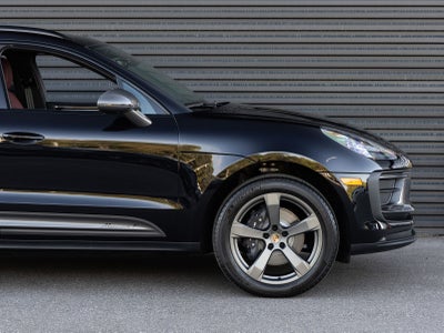 2025 Porsche Macan T