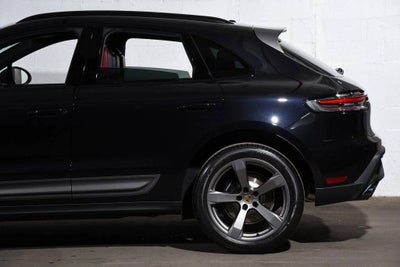 2025 Porsche Macan Macan T