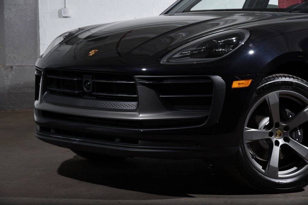 2025 Porsche Macan Macan T