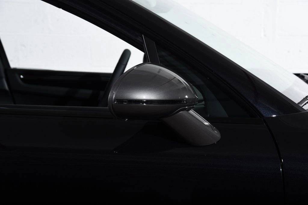 2025 Porsche Macan Macan T