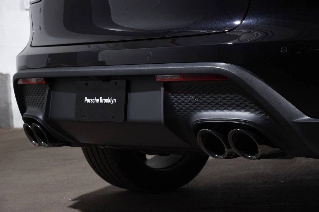 2025 Porsche Macan Macan T