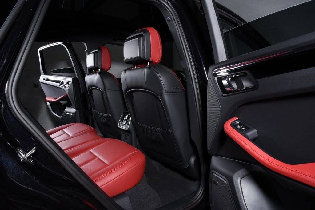 2025 Porsche Macan Macan T