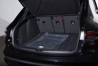 2025 Porsche Macan Macan T