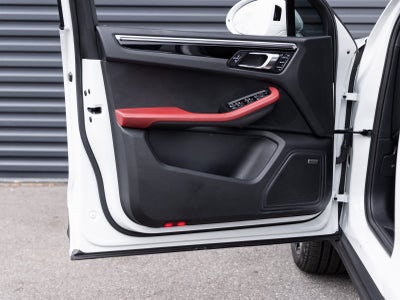 2024 Porsche Macan Macan (MY24)