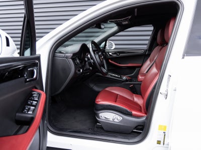 2024 Porsche Macan Macan (MY24)