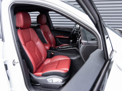 2024 Porsche Macan Macan (MY24)