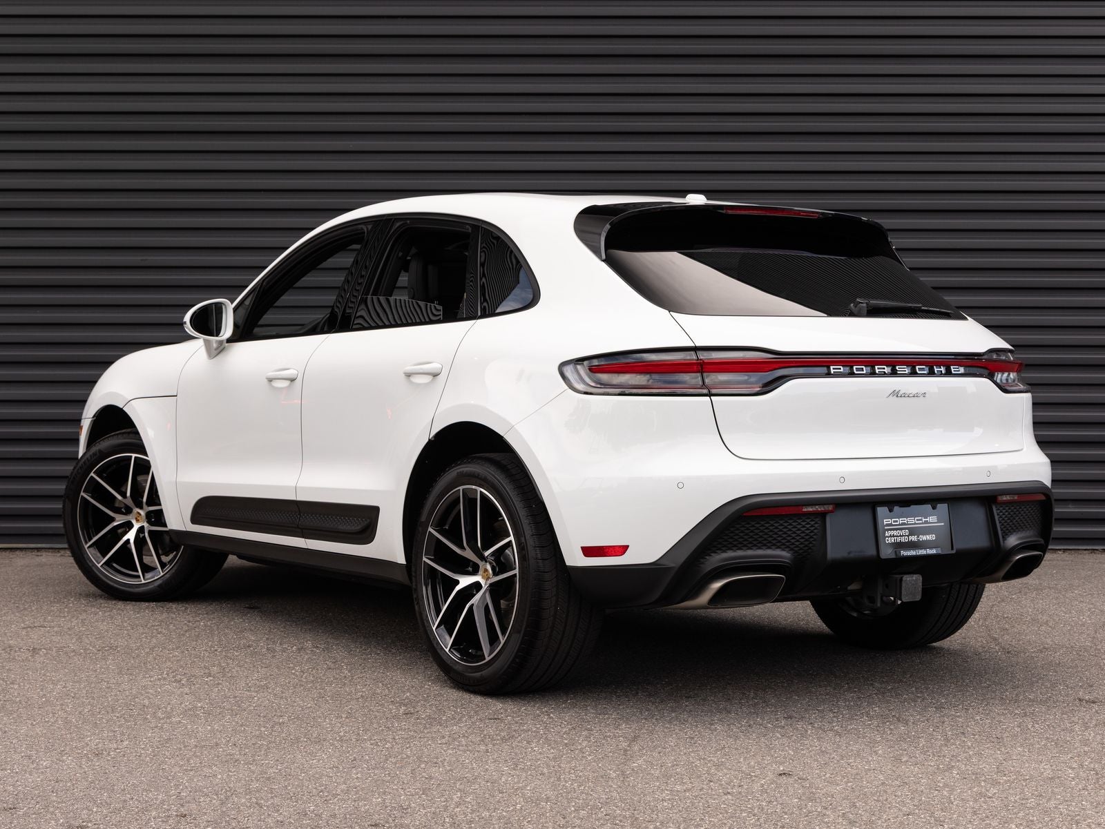 2025 Porsche Macan AWD