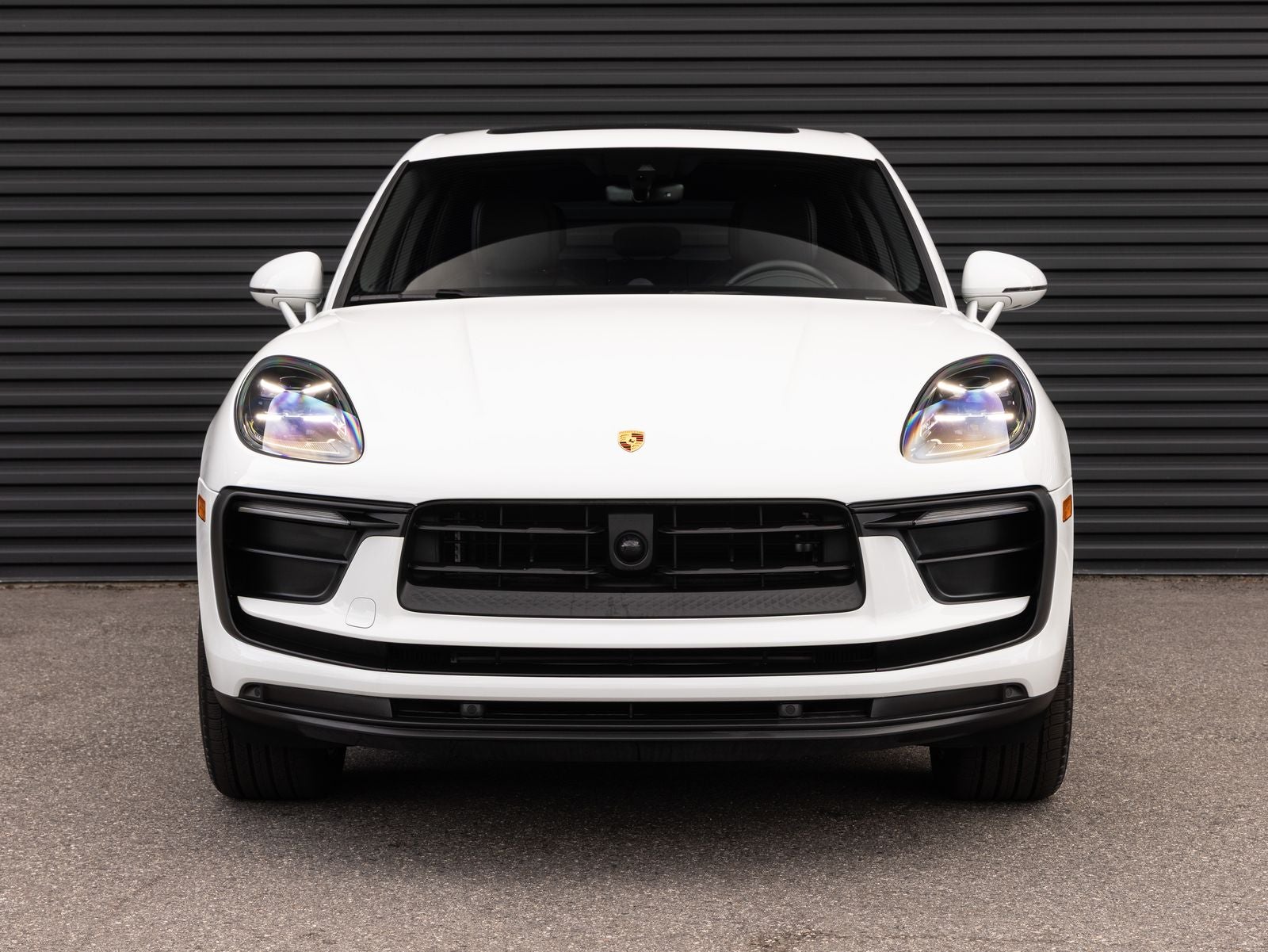 2025 Porsche Macan AWD