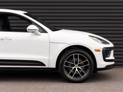 2025 Porsche Macan AWD