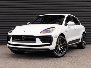 2025 Porsche Macan AWD