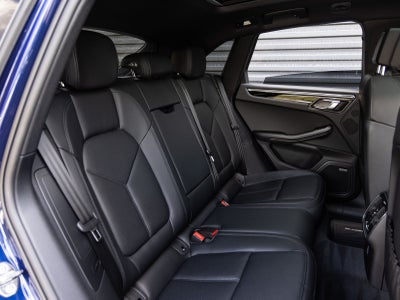 2025 Porsche Macan AWD