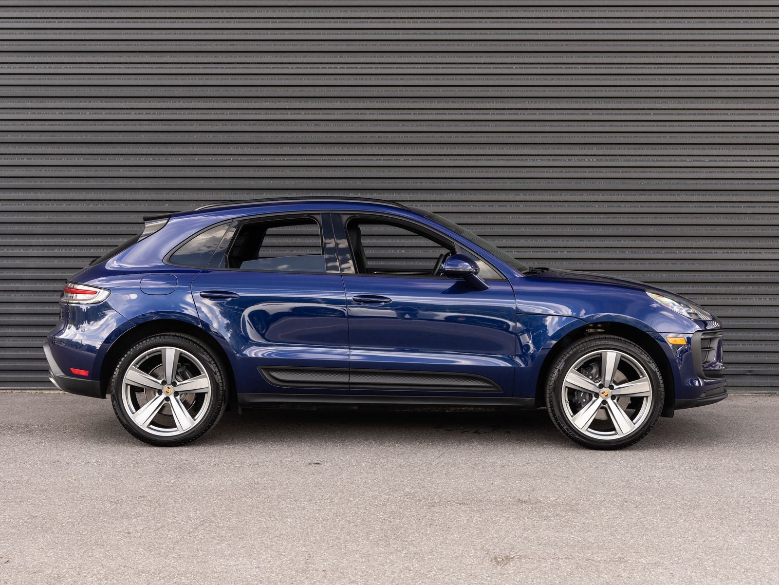 2025 Porsche Macan AWD