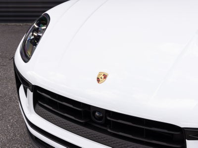 2026 Porsche Macan AWD