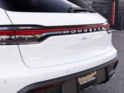 2026 Porsche Macan AWD