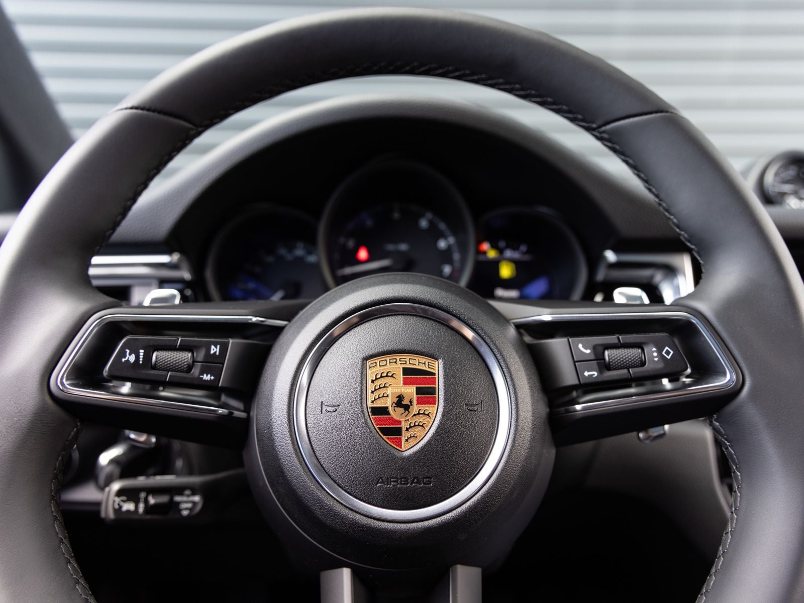 2026 Porsche Macan AWD