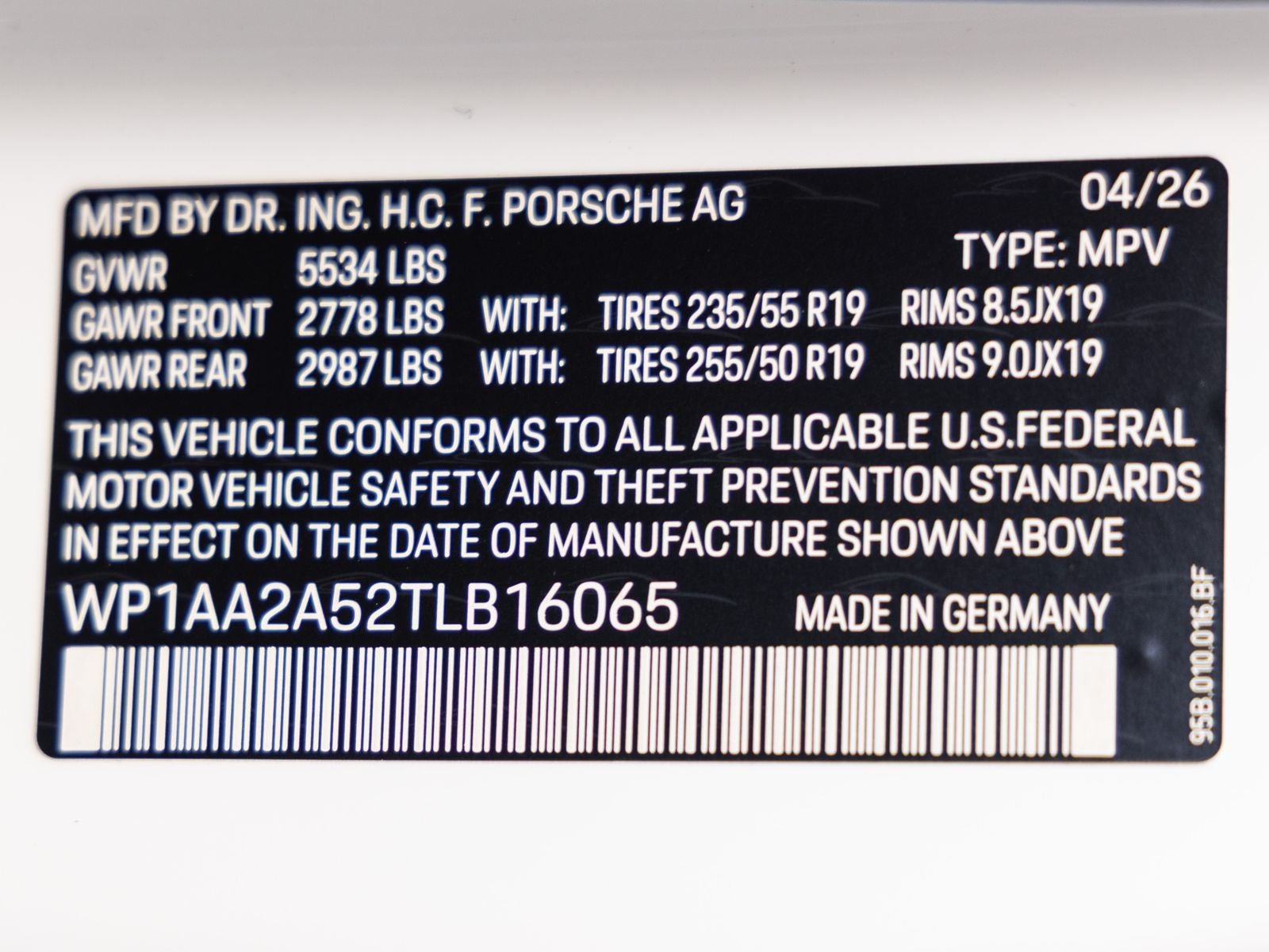 2026 Porsche Macan AWD