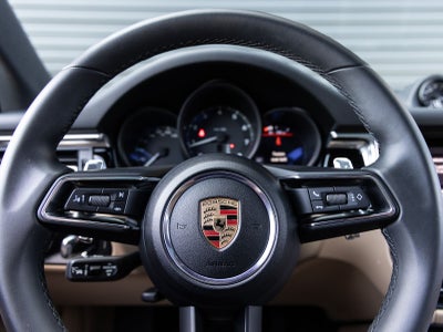 2025 Porsche Macan AWD