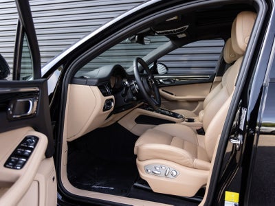 2025 Porsche Macan AWD
