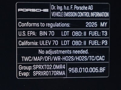 2025 Porsche Macan AWD