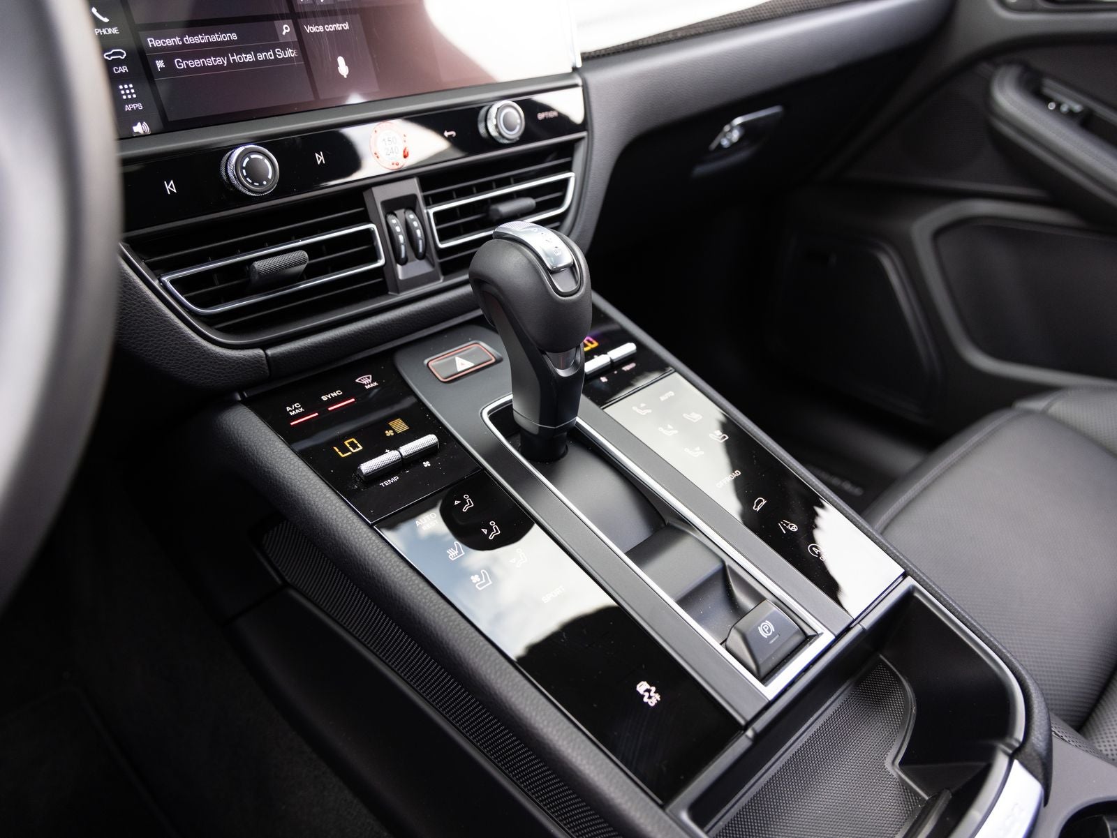 2025 Porsche Macan Macan