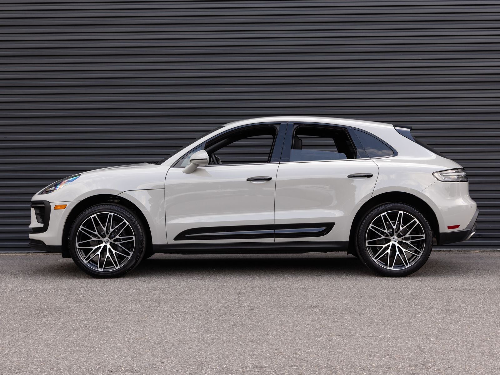 2025 Porsche Macan Macan
