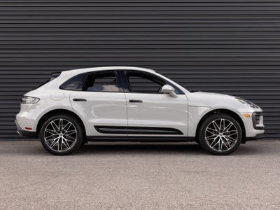 2025 Porsche Macan Macan