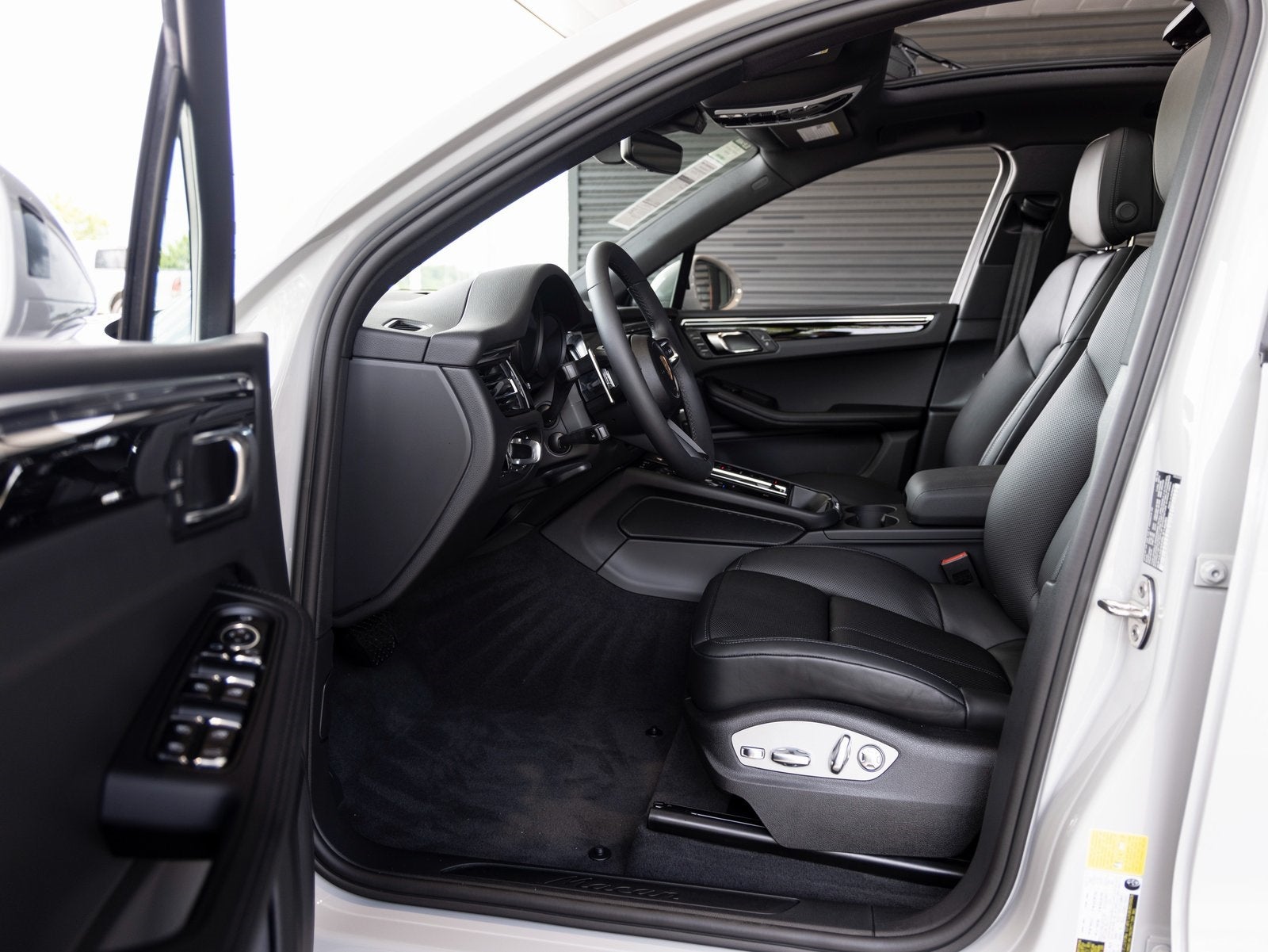 2025 Porsche Macan Macan