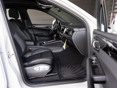 2025 Porsche Macan Macan