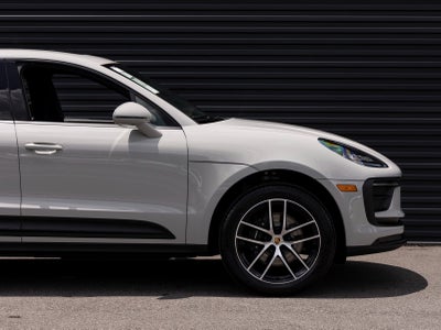 2025 Porsche Macan Macan