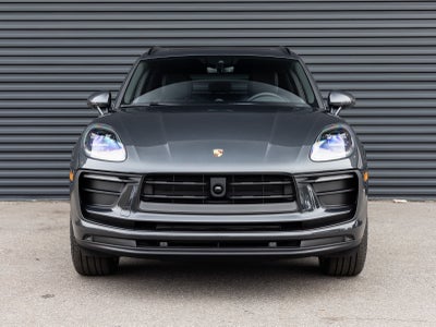 2026 Porsche Macan Macan