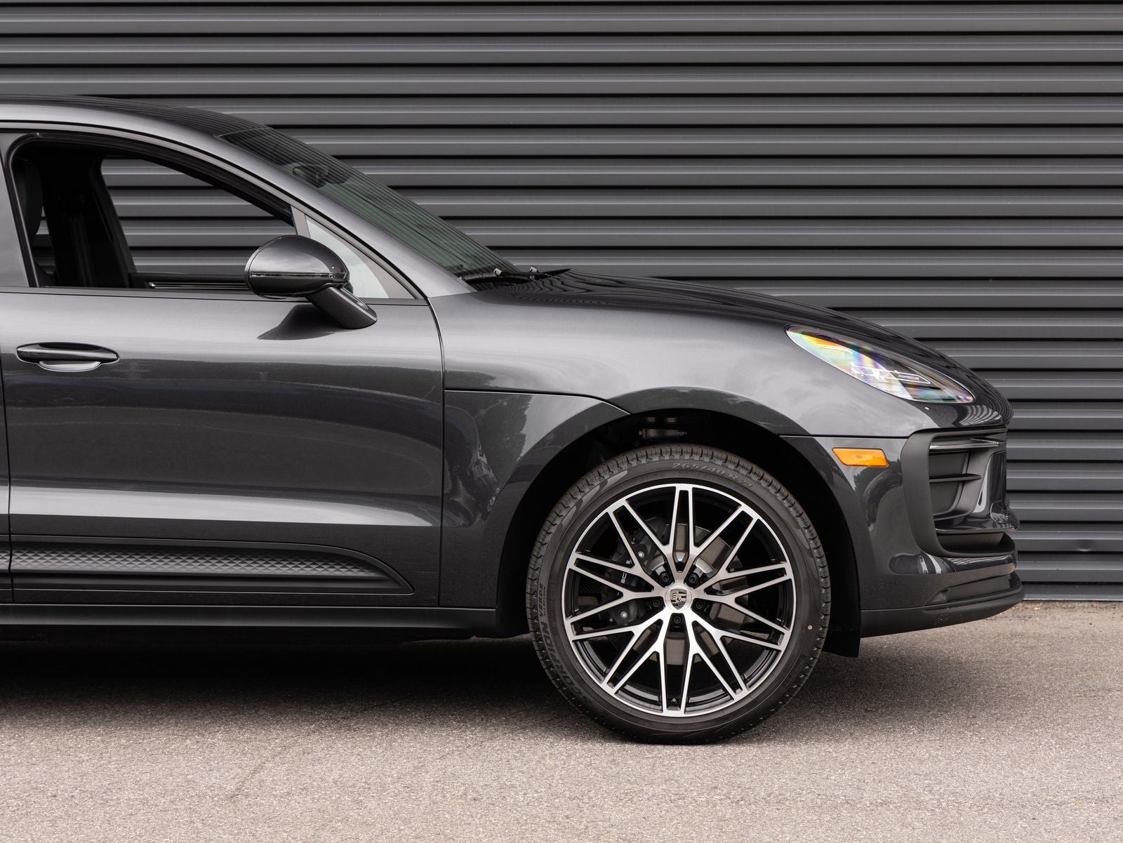 2026 Porsche Macan AWD
