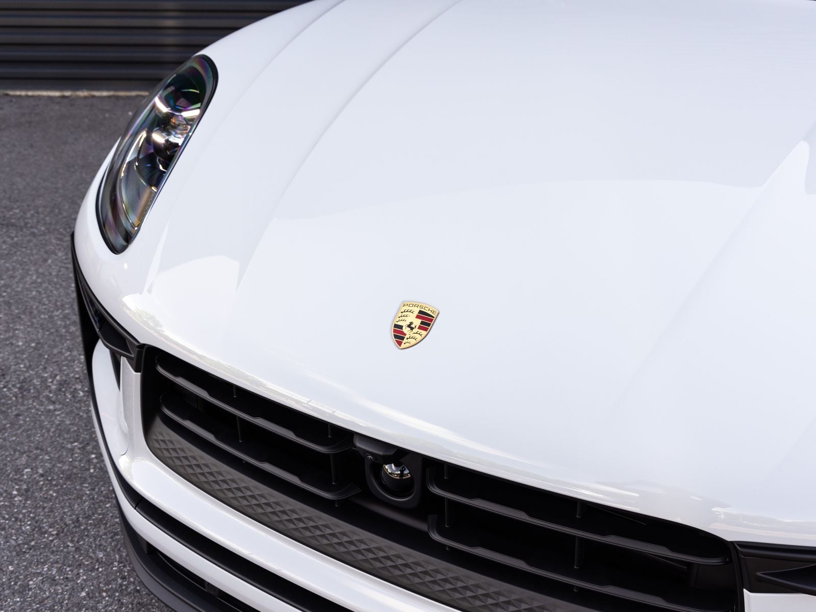 2026 Porsche Macan AWD