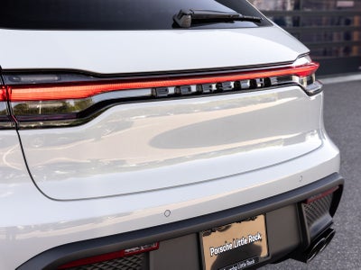 2026 Porsche Macan AWD