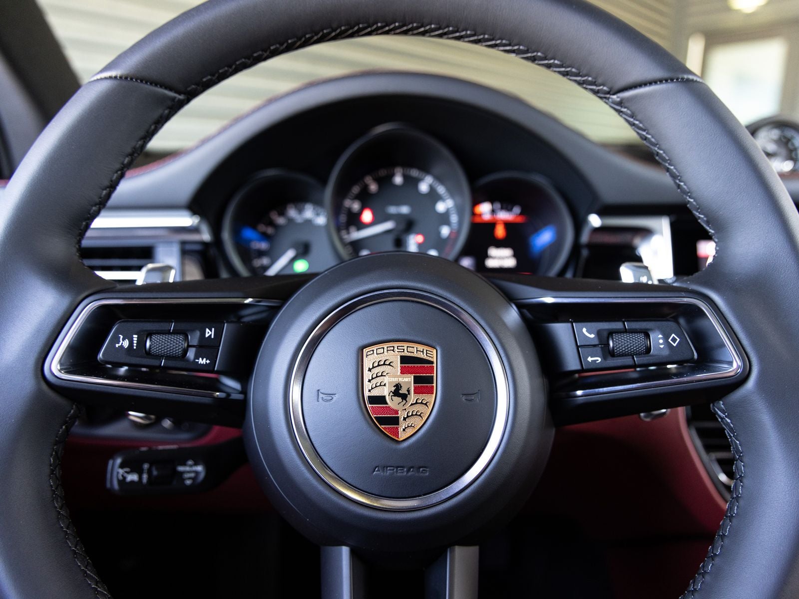 2026 Porsche Macan AWD