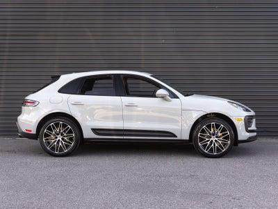 2026 Porsche Macan AWD