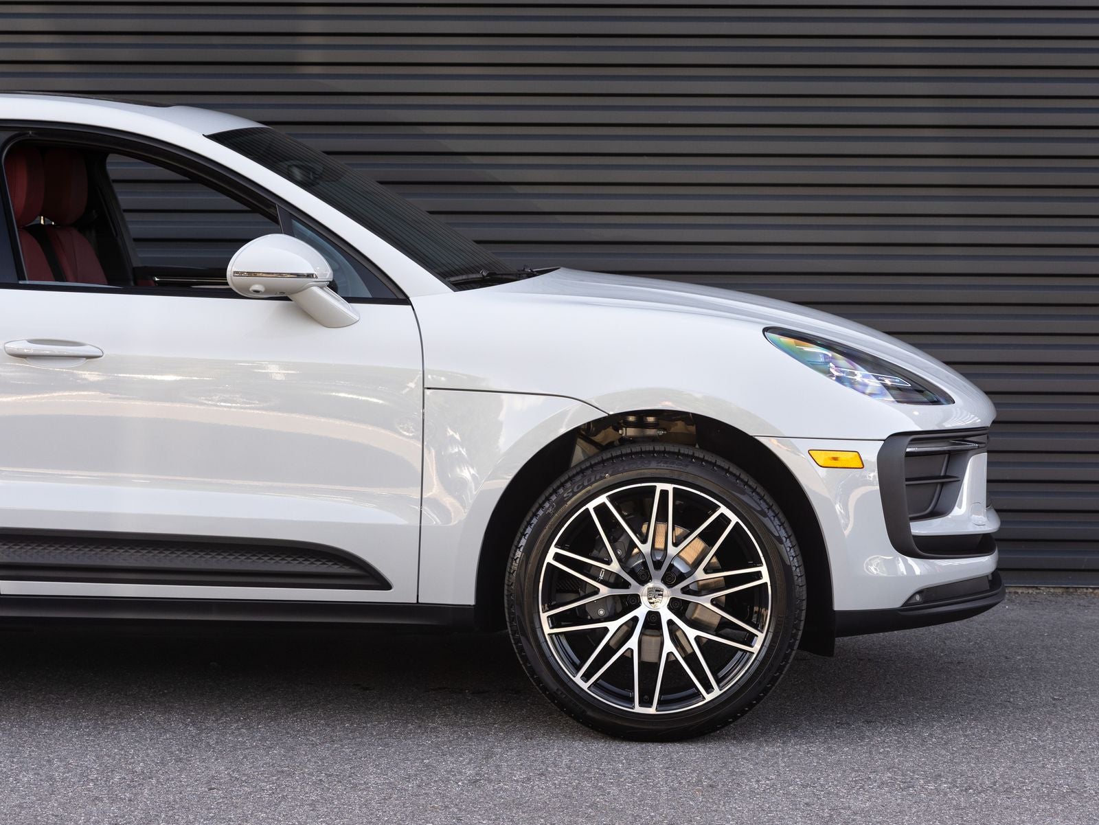 2026 Porsche Macan AWD