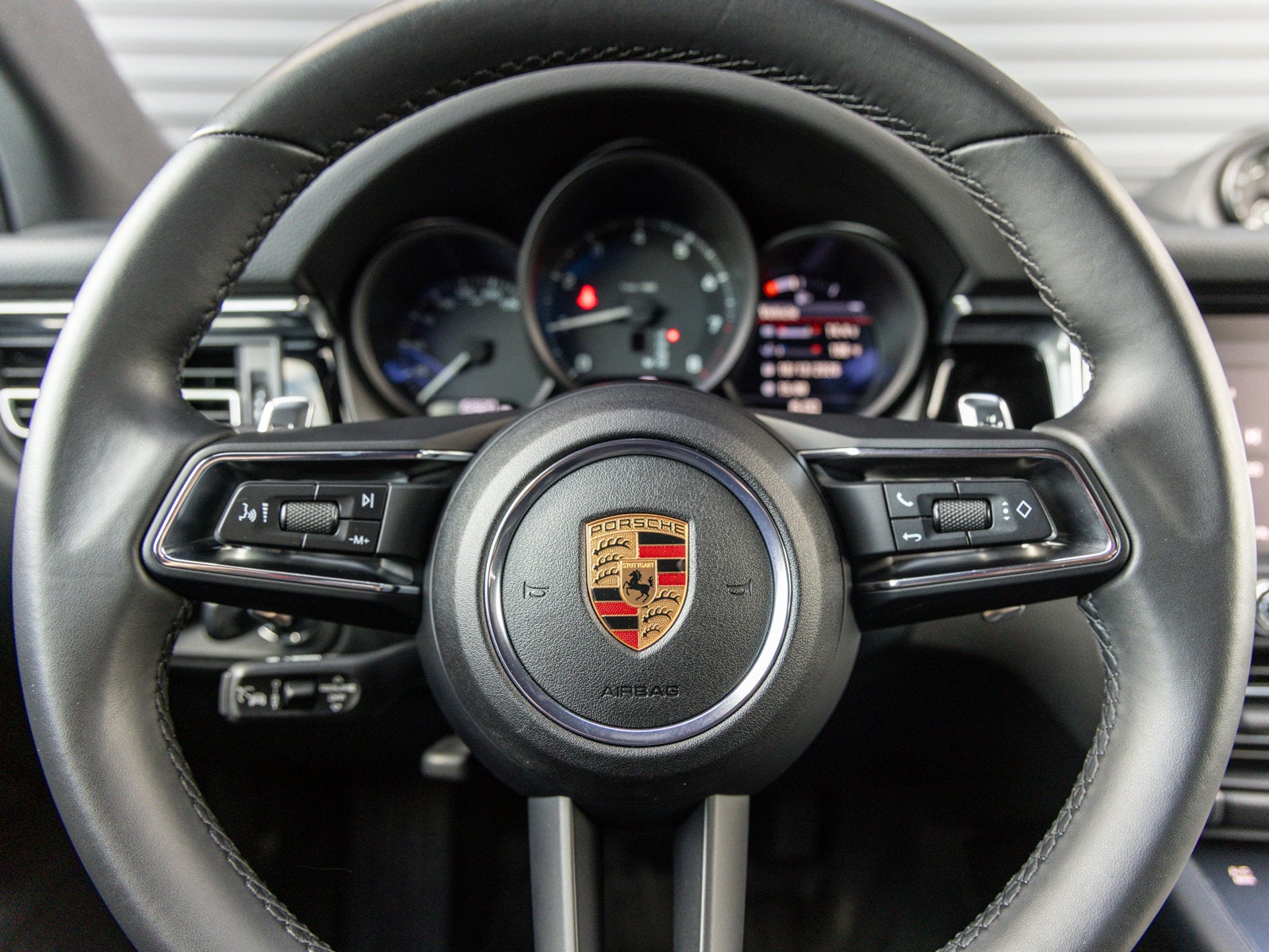 2025 Porsche Macan Macan
