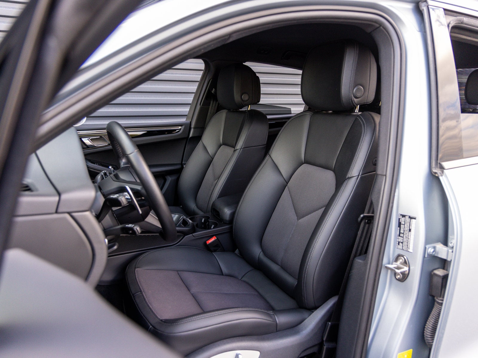 2025 Porsche Macan Macan