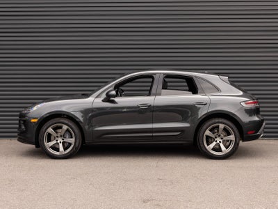 2025 Porsche Macan AWD